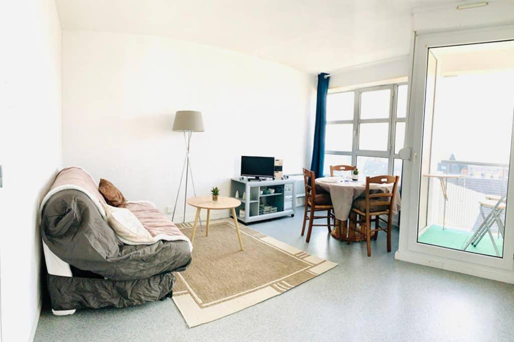 Appartement Cosy En Cœur De Avec Balcon Le Mans